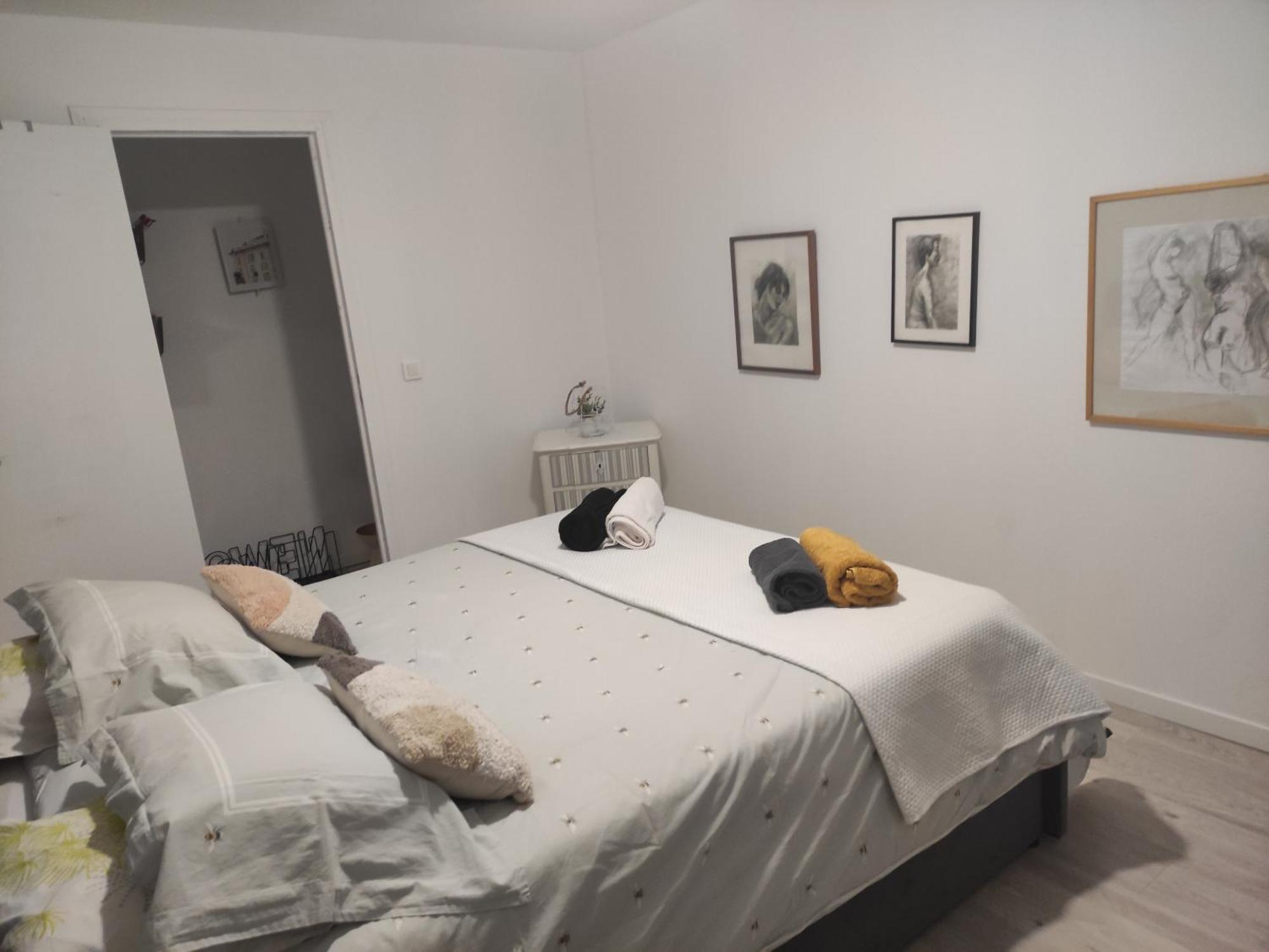 Appartement Paisible Clichy Bagian luar foto